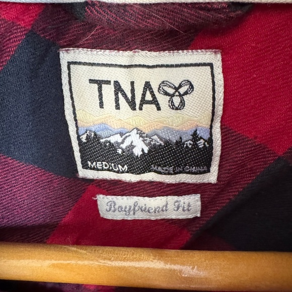 Tna Women's Light Flannel Boyfriend Button‎ Up Hoodie Shirt Buffalo Plaid Medium - Picture 2 of 13